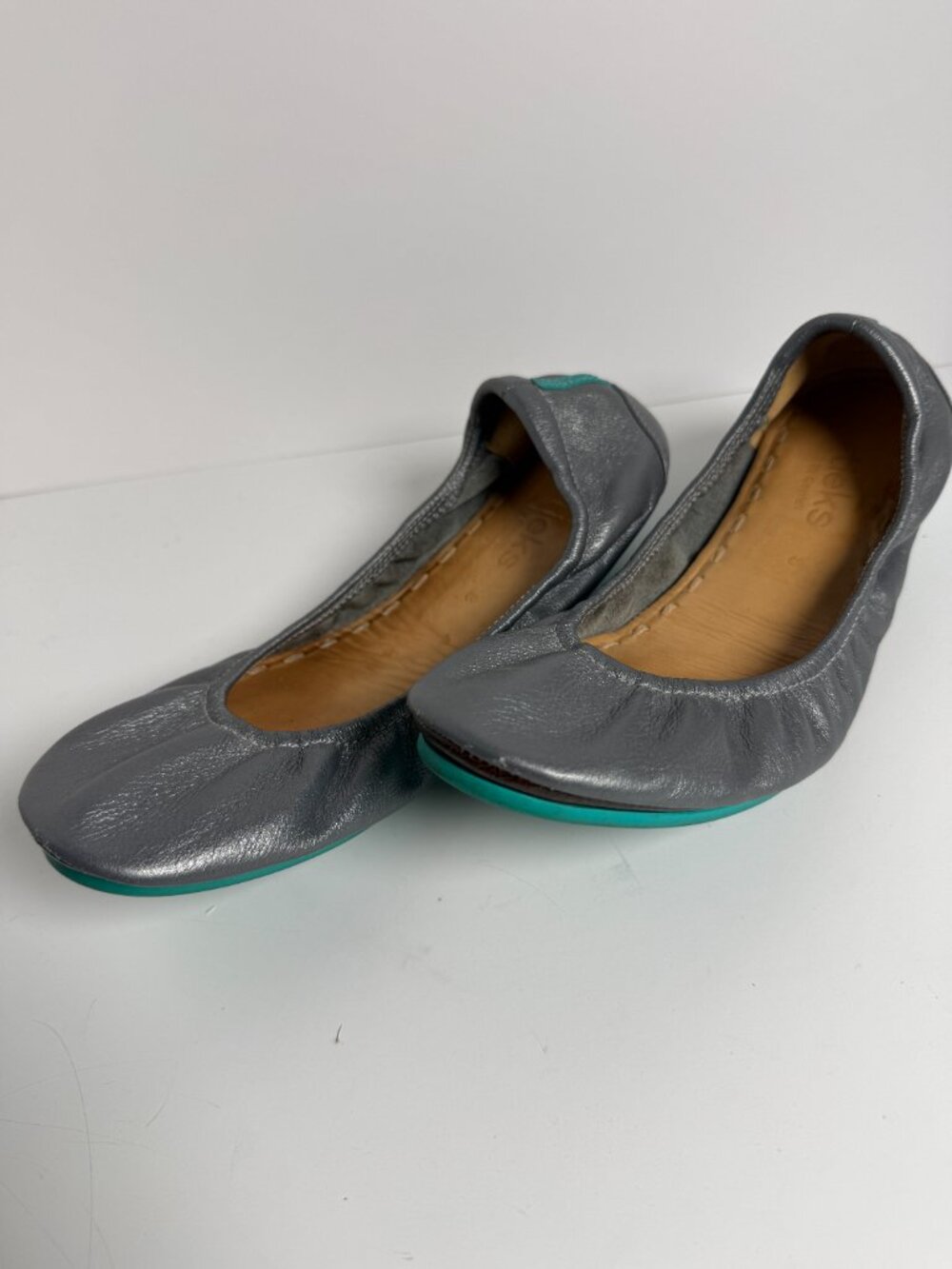 Tieks Metallic Pewter Ballet Flats Full Grain Leather Non-Skid Rubber Soles Sz 8